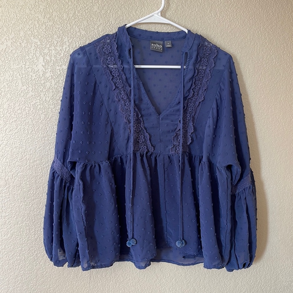 Woman’s blouse